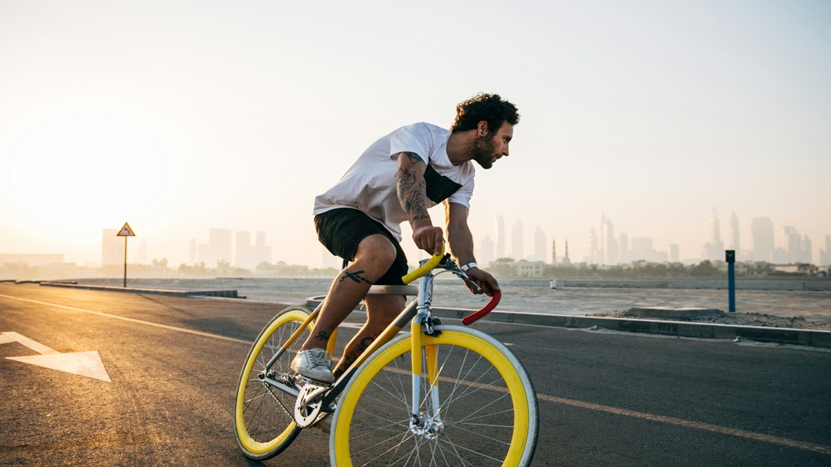 Mens bike with online mag wheels